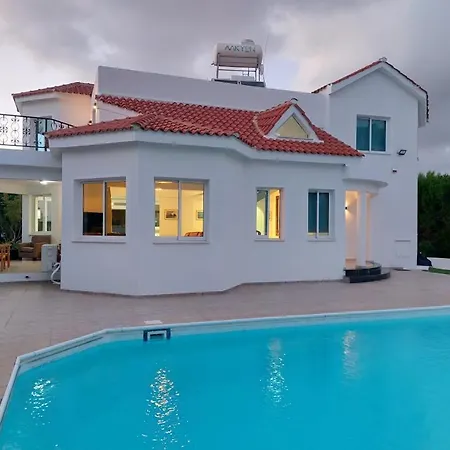 빌라 Agios Georgios With Private Pool 페이야