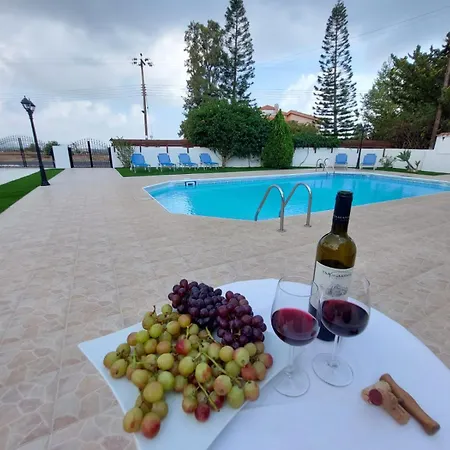 Agios Georgios With Private Pool